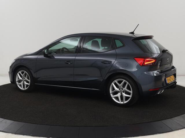 Seat IBIZA 1.0 TSI FR Intense | Trekhaak | Camera | Carplay | Navigatie | Climate control | Parkeerhulp | Cruise control