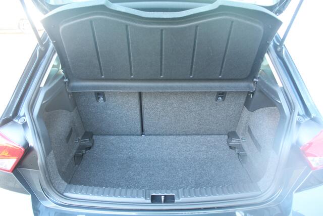 Seat IBIZA 1.0 EcoTSI Stoel verwarming l All Season banden l Adaptief cruise control l Camera l Apple/Android Carplay l Airco l Navi