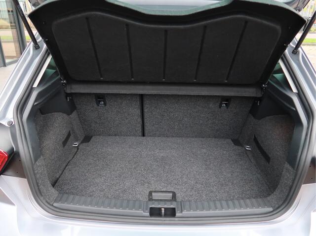 Seat IBIZA 1.0 TSI Style Business Connect | Navigatie | Parkeersensoren | Stoelverw | Led