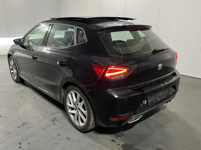 Seat IBIZA 1.0 EcoTSI FR / AUTOMAAT/ PANO/ DIGITAL DASH/ FULL LINK/ LED/ PARK. SENSOREN + CAMERA/ NAVI/ CLIMA/ STOEL VERWARM./ 17" LMV