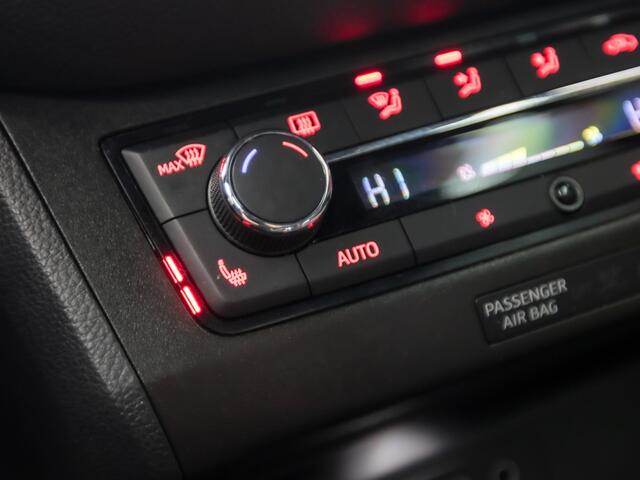 Seat IBIZA 1.0 TSI Xcellence Sport (APPLE CARPLAY, GROOT NAVI, CLIMATE, BEATS AUDIO, CAMERA, LEDER/ALCANTARA, STOELVERWARMING, SPORTSTOELEN, KEYLESS, ZWART HEMEL, GETINT GLAS, CRUISE, NIEUWSTAAT)