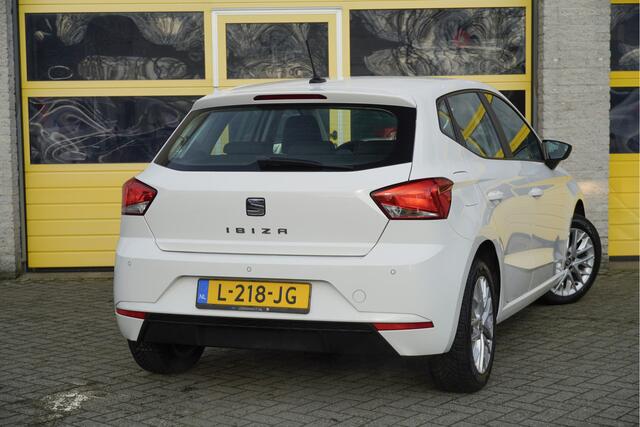 Seat IBIZA 1.0 TSI 5drs Style BJ2021 Lmv 15" | Pdc | App-Connect | Climate control | Cruise control | Getint glas