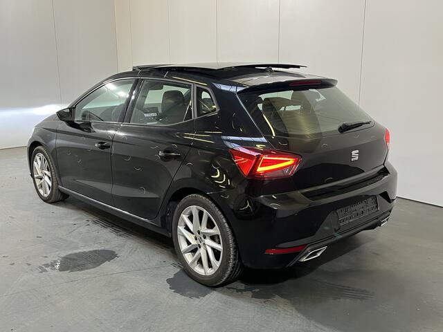 Seat IBIZA 1.0 TSI FR /AUTOMAAT/ PANO/ DIGITAL DASH/ FULL LINK/ LED/ PARK. SENSOREN + CAMERA/ NAVI/ CLIMA/ STOELVERWARM./ 17'' LMV