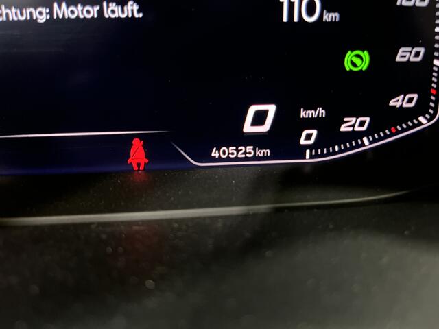 Seat IBIZA 1.0 TSI FR /AUTOMAAT/ PANO/ DIGITAL DASH/ FULL LINK/ LED/ PARK. SENSOREN + CAMERA/ NAVI/ CLIMA/ STOELVERWARM./ 17'' LMV