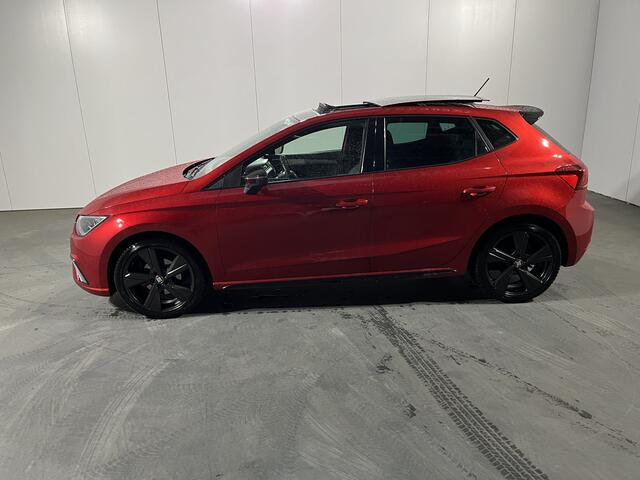 Seat IBIZA 1.0 TSI FR Black Edition / AUTOMAAT/ BEATS AUDIO/ PANO/ DCC/ CAMERA/ PARK. SENSOREN/ LEDER & ALCANTARA/ KEYLESS/ STOELVERWARM./ VIRTUAL COCKPIT/ LED/ ADAPT. CRUISE/ FULL LINK/ NAVI/ CLIMA/ DAB/ 18" LMV
