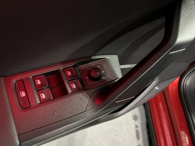 Seat IBIZA 1.0 TSI FR Black Edition / AUTOMAAT/ BEATS AUDIO/ PANO/ DCC/ CAMERA/ PARK. SENSOREN/ LEDER & ALCANTARA/ KEYLESS/ STOELVERWARM./ VIRTUAL COCKPIT/ LED/ ADAPT. CRUISE/ FULL LINK/ NAVI/ CLIMA/ DAB/ 18" LMV