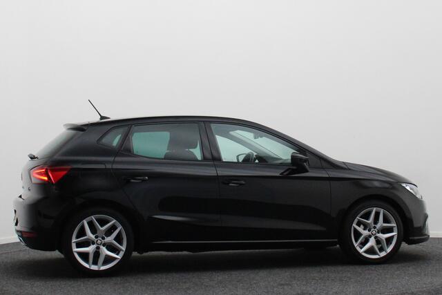Seat IBIZA 1.0 TSI FR Business Intense Navigatie, Camera, Apple CarPlay, Climate, ACC, 17"