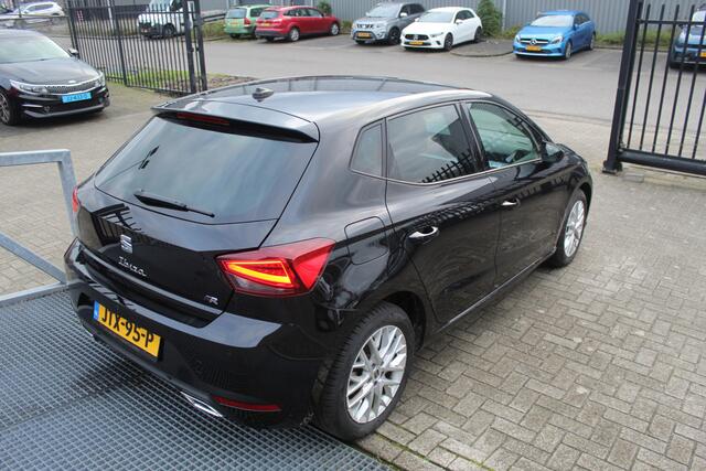 Seat IBIZA 1.0 EcoTSI FR Automaat / Cruise control adaptief / Navigatie / Climate control / Achteruitrijcamera / Stoelverwarming / Parkeersensoren rondom / Digital dashboard / Lane assist /