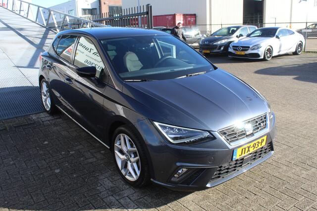 Seat IBIZA 1.0 TSI FR Apple carplay/Stoelverwarming/Climate controle/Led dagrijverlichting/Licht metalen velgen/Parkeersensoren rondom