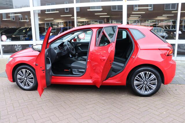 Seat IBIZA 1.0 TSI Style Business Intense. Navigatie, achteruitrijcamera. LM 16"