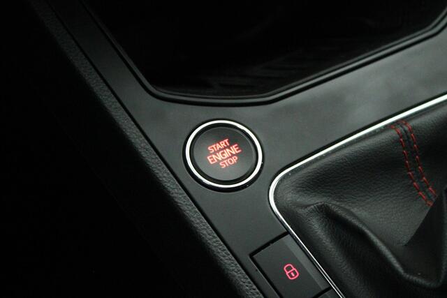 Seat IBIZA 1.0 TSI 95pk FR Business Intense Camera Navigatie Beats Led Stoelverwarming Keyless Alcantara Virtual Cockpit