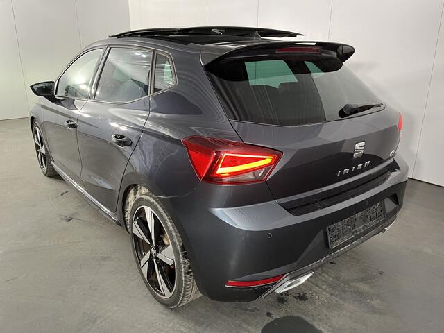 Seat IBIZA 1.5 TSI FR / AUTOMAAT/ PANO/ 150 PK/ PARK.SENSOR.V+A/ CAMERA/ STOELVERWARMING/ DCC/ KEYLESS/ FULL LINK/ BEATS AUDIO/ CRUISE CONTROL/ NAVI/ DAB/ CLIMA/ LED/ ISOFIX/ 18'' LMV