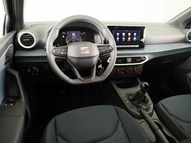 Seat IBIZA Style 1.0 EcoTSI 95 PK | Midnight Black Metallic | Apple Carplay | Park Assist | Cruise Control