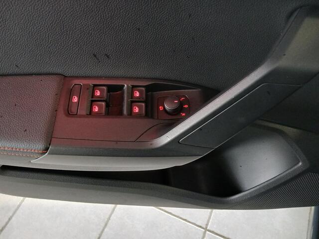 Seat IBIZA 1.0 EcoTSI FR Business Intense + 18 inch + Camera etc. etc.