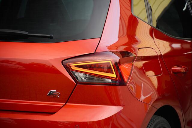 Seat IBIZA 1.0 TSI 5drs FR Business Intense BJ2020 Lmv 18" | Led V+A | Pdc | Achteruitrijcamera | App-Connect | Navi | Climate control | Cruise control | Sportstoelen | Extra getint glas