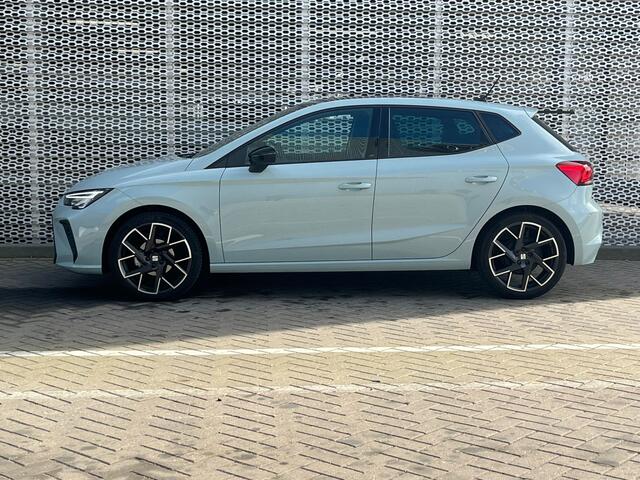 Seat IBIZA 1.0 EcoTSI 95PK FR Business Connect / Panoramadak / Digitale Cockpit / Verwarmde Kuipstoelen / Travel Assist / Achteruitrijcamera
