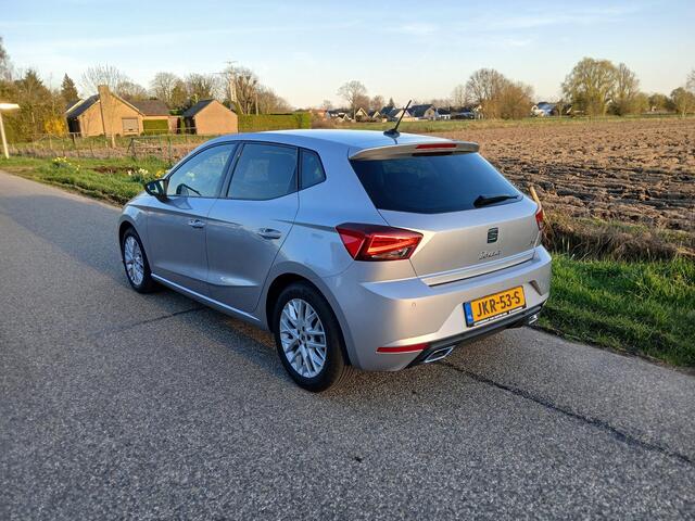 Seat IBIZA 1.0 TSI (110pk) FR Business Intense + Camera + Navigatie etc.