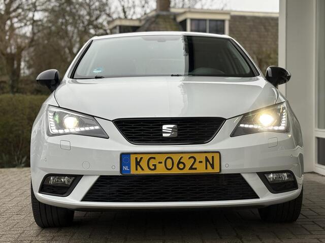 Seat IBIZA 1.0 TSI Style Connect | Trekhaak | Stoelverwarming | Navi | Climate Control | PDC | Xenon | Lichtmetalen velgen | SEAT Sound | Cruise Control