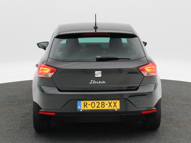 Seat IBIZA 1.0 TSi Style Business Connect | Stoelverwarming | Parkeer Sensoren | Carplay | Cruise Control | Climatronic | 17 Inch | 43.124 Km !!