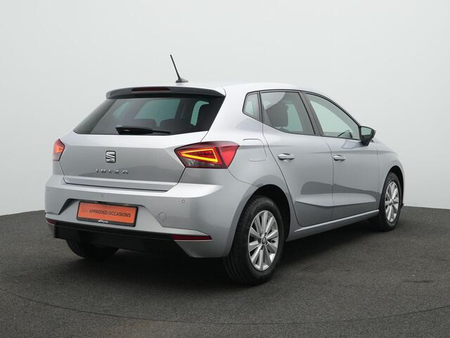 Seat IBIZA 1.0 TSI 95 pk Style Business Intense | Achteruitrijcamera | Navigatie | Cruise Control | Apple Carplay