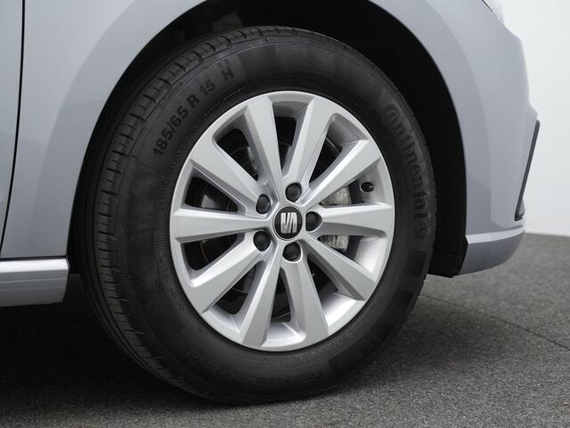 Seat IBIZA 1.0 TSI 95 pk Style Business Intense | Achteruitrijcamera | Navigatie | Cruise Control | Apple Carplay