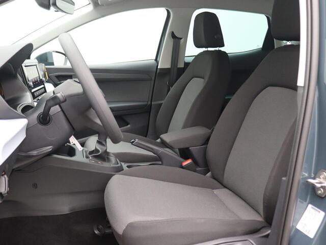 Seat IBIZA 1.0 MPI Reference 80PK Airco, Cruise Control, Parkeersensoren Achterzijde, Navi via Apple Carplay/Android Auto, LED-Koplampen, 15" LM Velgen