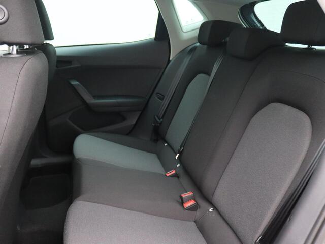 Seat IBIZA 1.0 MPI Reference 80PK Airco, Cruise Control,Parkeersensoren Achterzijde, Navi via Apple Carplay/Android Auto, LED-Koplampen, 15" LM Velgen