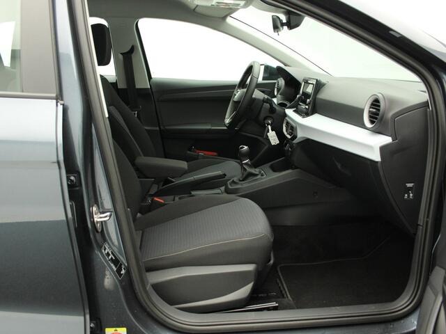 Seat IBIZA 1.0 EcoTSi Style Plus | Parkeersensoren | Cruise Control | Airco | CarPlay | 15 Inch | 11.734 Km !!
