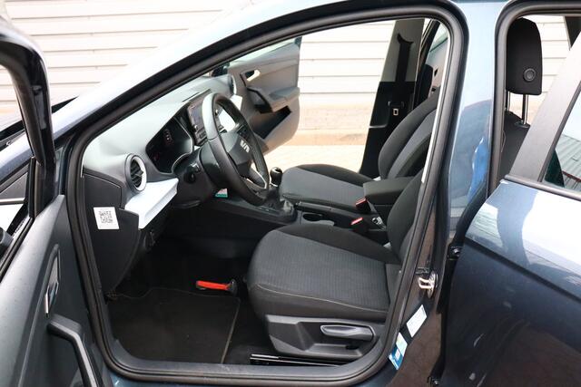Seat IBIZA 1.0 EcoTSI Style Business Connect O.a: PDC, Clima, LED, 4-seiz, Stoelverw, Cruise, Etc. All-in prijs!