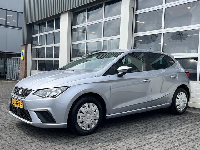 Seat IBIZA 1.0 TSI Style Business Airco Cruise controle Apple carplay Trekhaak 1000kg trekgewicht Telefoonverbinding Navigatiesysteem Stuurwielbediening Parkeersensoren voor en achter Camera