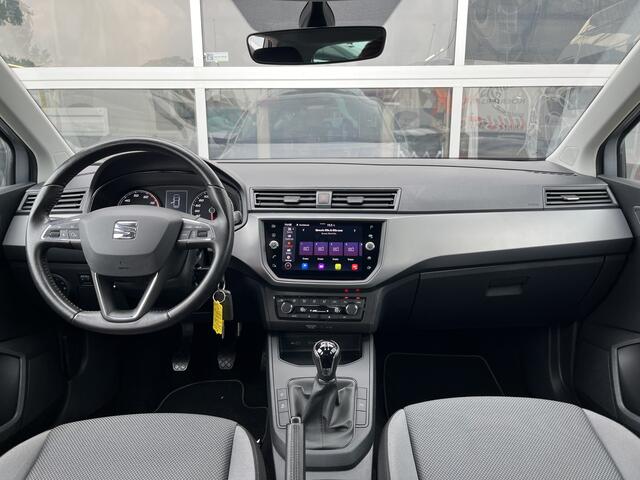 Seat IBIZA 1.0 TSI Style Business Airco Cruise controle Apple carplay Trekhaak 1000kg trekgewicht Telefoonverbinding Navigatiesysteem Stuurwielbediening Parkeersensoren voor en achter Camera
