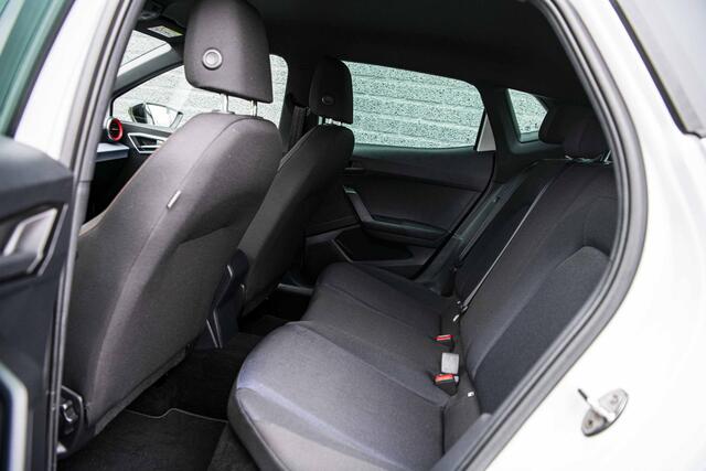 Seat IBIZA 1.0 TSi 95 pk FR | Facelift | Signature LED | Parkeersensoren | Climatronic