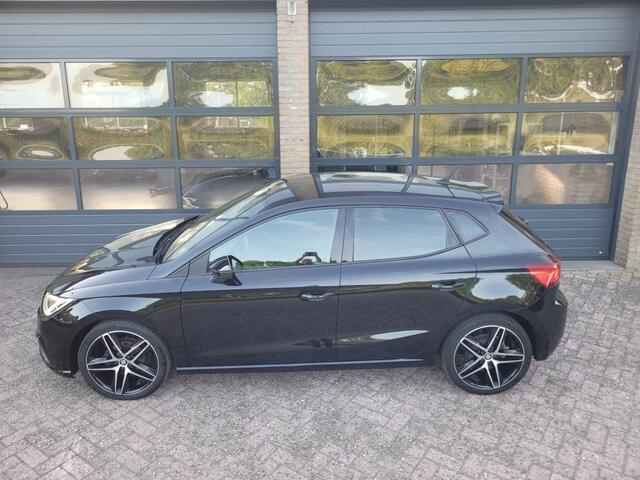 Seat IBIZA 1.0TSI FR Buiness Intense carplay, led verl, 18 inch, navi, camera