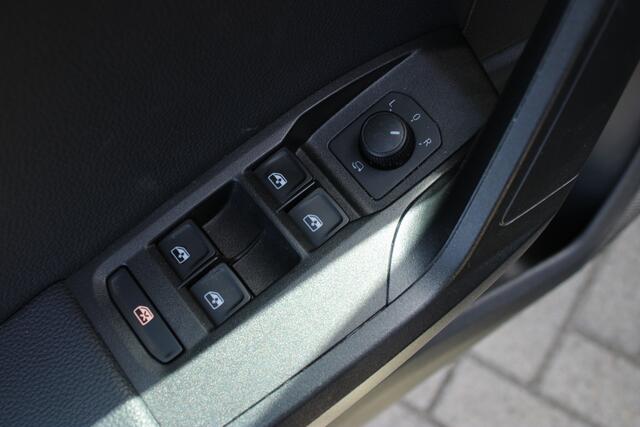 Seat IBIZA 1.0 TSI FR Business Intense BEATS CarPlay Leer/Alcantara