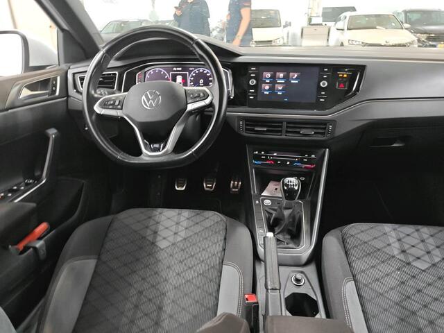 Seat IBIZA 1.0 EcoTSI Style Online / Apple Carplay / 15 Inch / Parkeersensoren / climate control / adaptive cruise