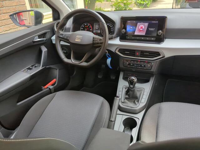 Seat IBIZA 1.0 TSI Style App-connect / Parkeersensoren / LED verlichting / Clima / Cruise control