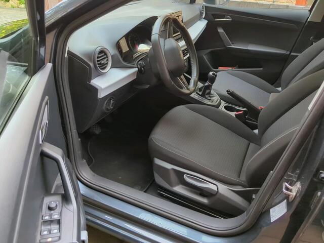 Seat IBIZA 1.0 TSI Style App-connect / Parkeersensoren / LED verlichting / Clima / Cruise control