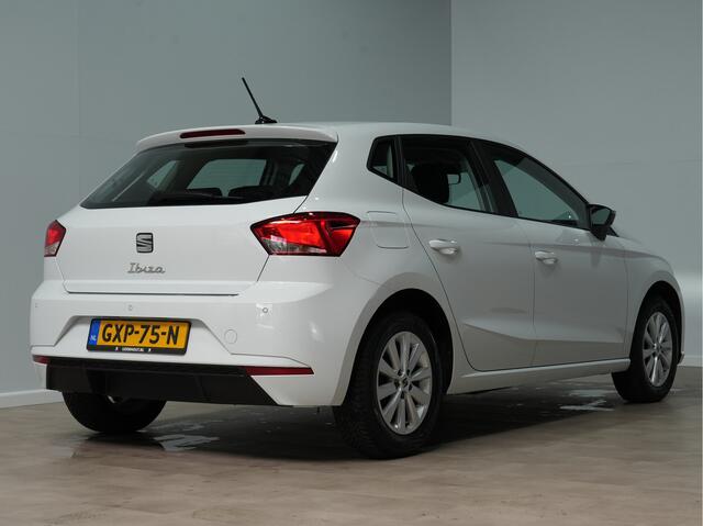 Seat IBIZA 1.0 95pk EcoTSI Style Plus Parkeerstensoren Airco Carplay Navigatie 240