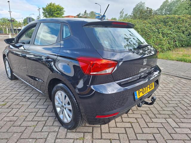 Seat IBIZA 1.0 EcoTSI Style LED / Parkeersensoren / Trekhaak / Climate Control / 15'''LMV / App-connect HAL
