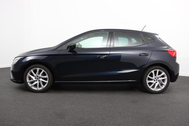 Seat IBIZA 1.0 TSI 110pk DSG FR Navigatie Apple Carplay/Android Auto Camera Parkeersensoren Adaptive cruise control Keyless Entry/Start Virtual Cockpit Stoelverwarming Ledverlichting Getinte ramen