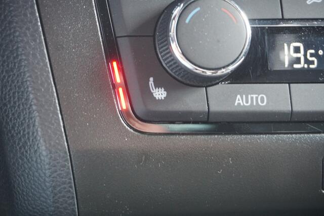 Seat IBIZA 1.0 TSI FR 110 PK 6 BAK Intense Plus | FULL LED| CAMERA | LEDER/ALCANTARA | STOELVERW. | BEATS | TREKHAAK |