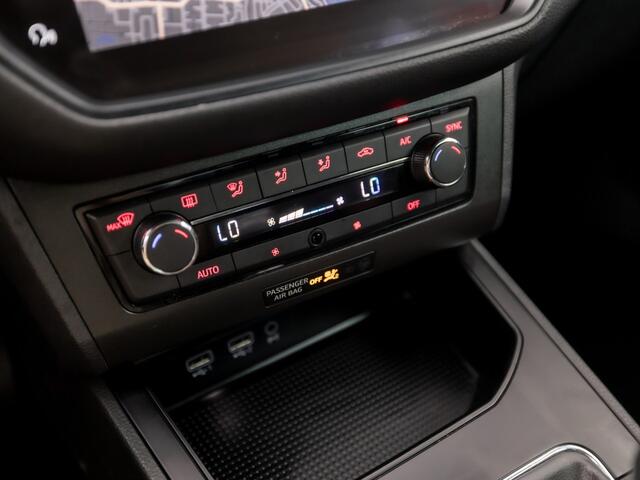 Seat IBIZA 1.0 TSI FR Intense Sport (APPLE CARPLAY, GROOT NAVI, CLIMATE, CAMERA, SPORTSTOELEN, MODE KNOP, GETINT GLAS, CRUISE, NIEUWSTAAT)