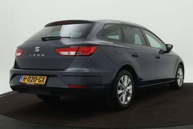 Seat LEON ST BWJ 2020 1.0 TSI 116 PK Style Ultimate Edition PANORAMA / CLIMA / NAVI / CRUISE / BLUETOOTH / KEYLESS ENTRY / KEYLESS START / PDC / LMV / APPLE CARP. / ANDROID AUT. / MULTIFUNCT. STUUR / PRIV. GLAS