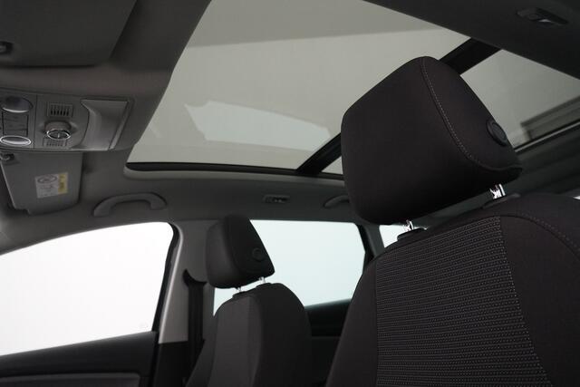 Seat LEON ST BWJ 2020 1.0 TSI 116 PK Style Ultimate Edition PANORAMA / CLIMA / NAVI / CRUISE / BLUETOOTH / KEYLESS ENTRY / KEYLESS START / PDC / LMV / APPLE CARP. / ANDROID AUT. / MULTIFUNCT. STUUR / PRIV. GLAS