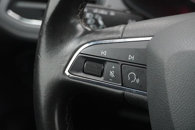 Seat LEON ST BWJ 2020 1.0 TSI 116 PK Style Ultimate Edition PANORAMA / CLIMA / NAVI / CRUISE / BLUETOOTH / KEYLESS ENTRY / KEYLESS START / PDC / LMV / APPLE CARP. / ANDROID AUT. / MULTIFUNCT. STUUR / PRIV. GLAS