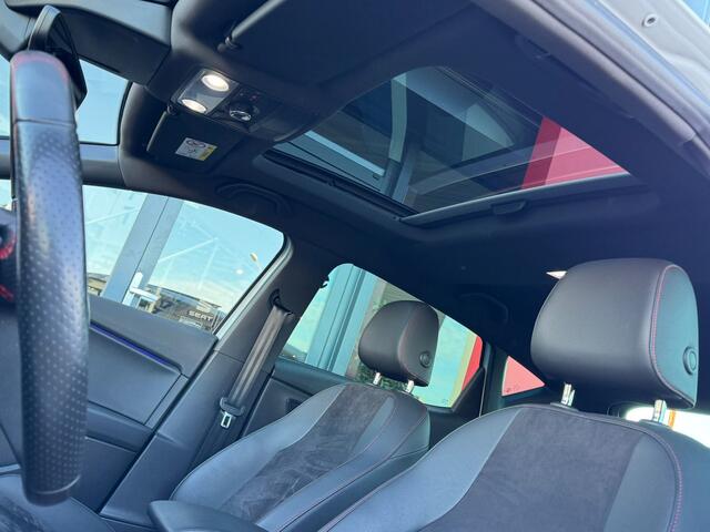 Seat LEON 1.5 TSI FR Ultimate Edition Black / PANO / BEATS AUDIO / DCC / 18'' LMV / AFN. TREKHAAK /