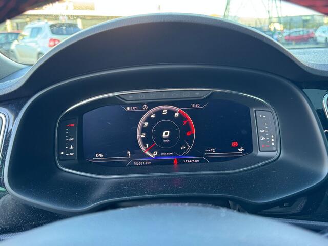 Seat LEON 1.5 TSI FR Ultimate Edition Black / PANO / BEATS AUDIO / DCC / 18'' LMV / AFN. TREKHAAK /