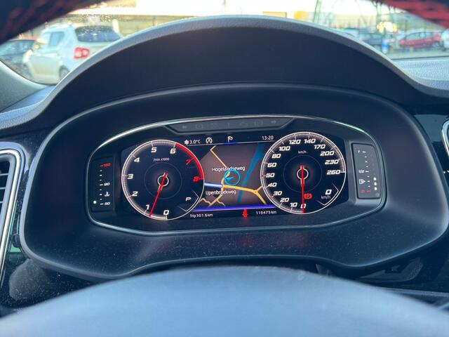 Seat LEON 1.5 TSI FR Ultimate Edition Black / PANO / BEATS AUDIO / DCC / 18'' LMV / AFN. TREKHAAK /