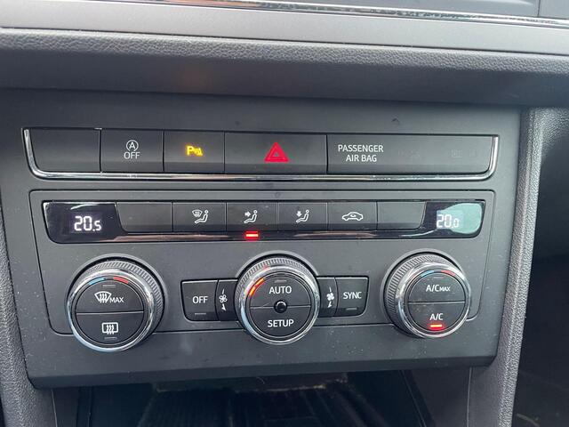 Seat LEON ST 1.0 EcoTSI Style Business Intense Keyless PDC Navi Cruise