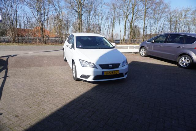 Seat LEON 1.0 EcoTSI Style Connect CRUISE NAVI CARPLAY CLIMA